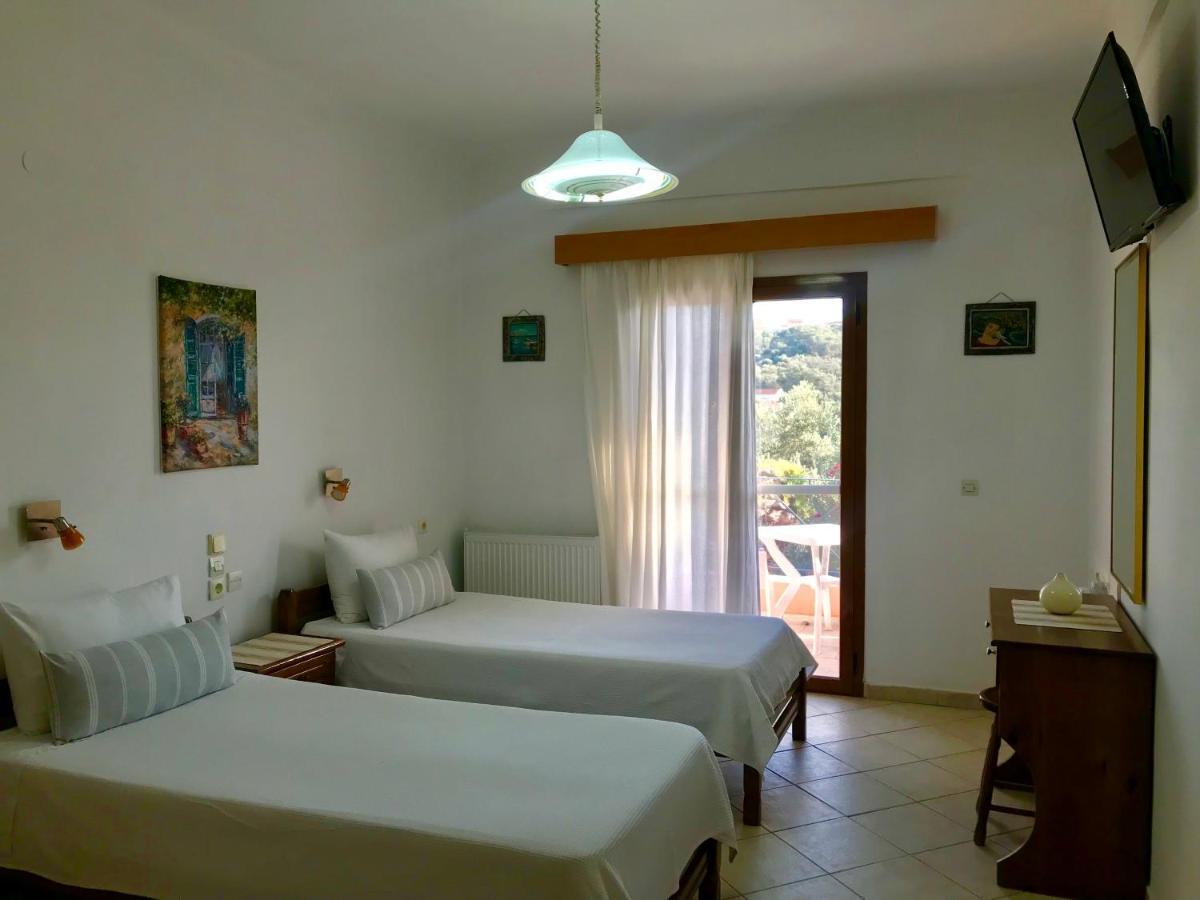 Floros Apartments Agios Stefanos Avliotes  Exterior foto